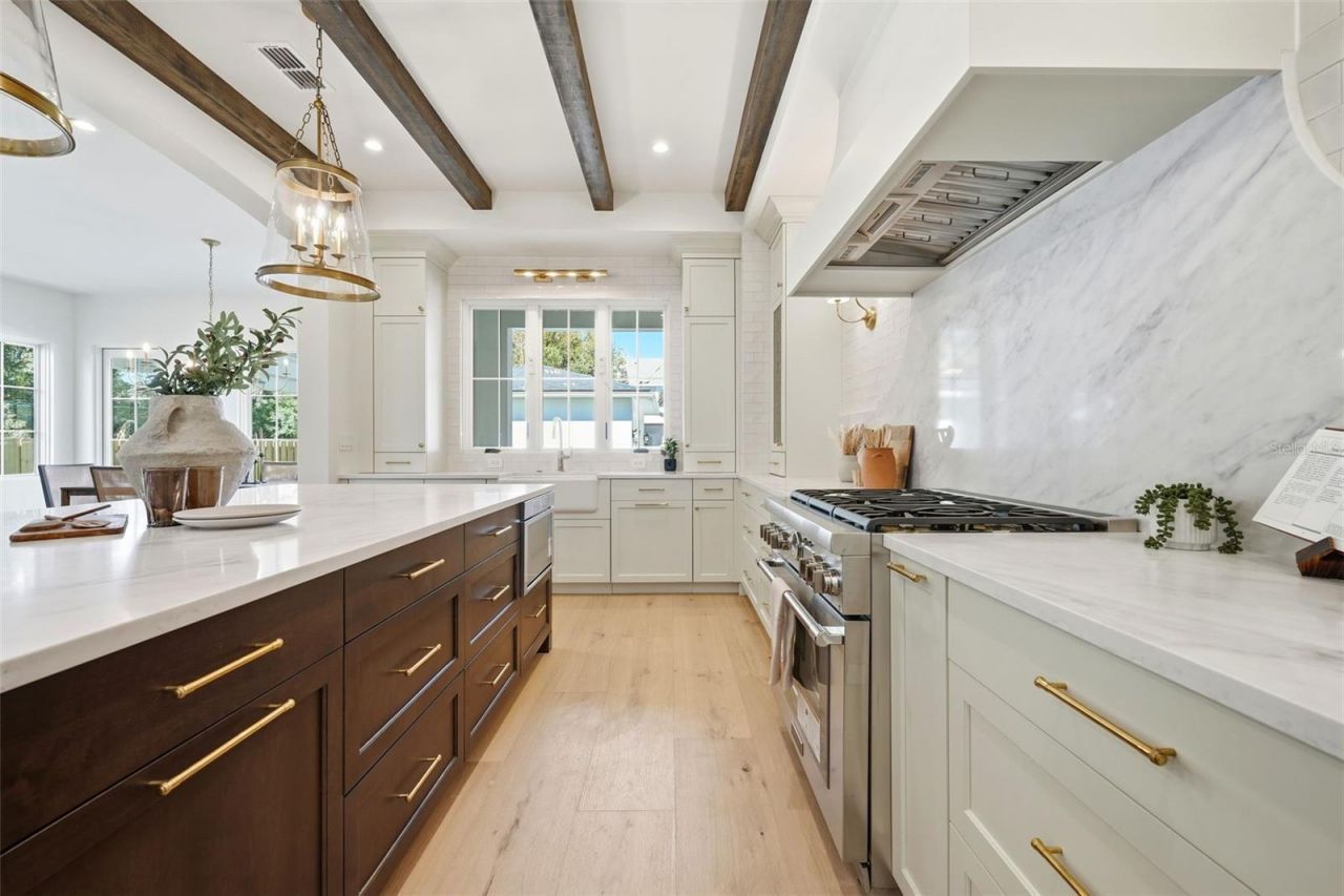 15 E Hazel Street, Orlando, FL 32804 Photo