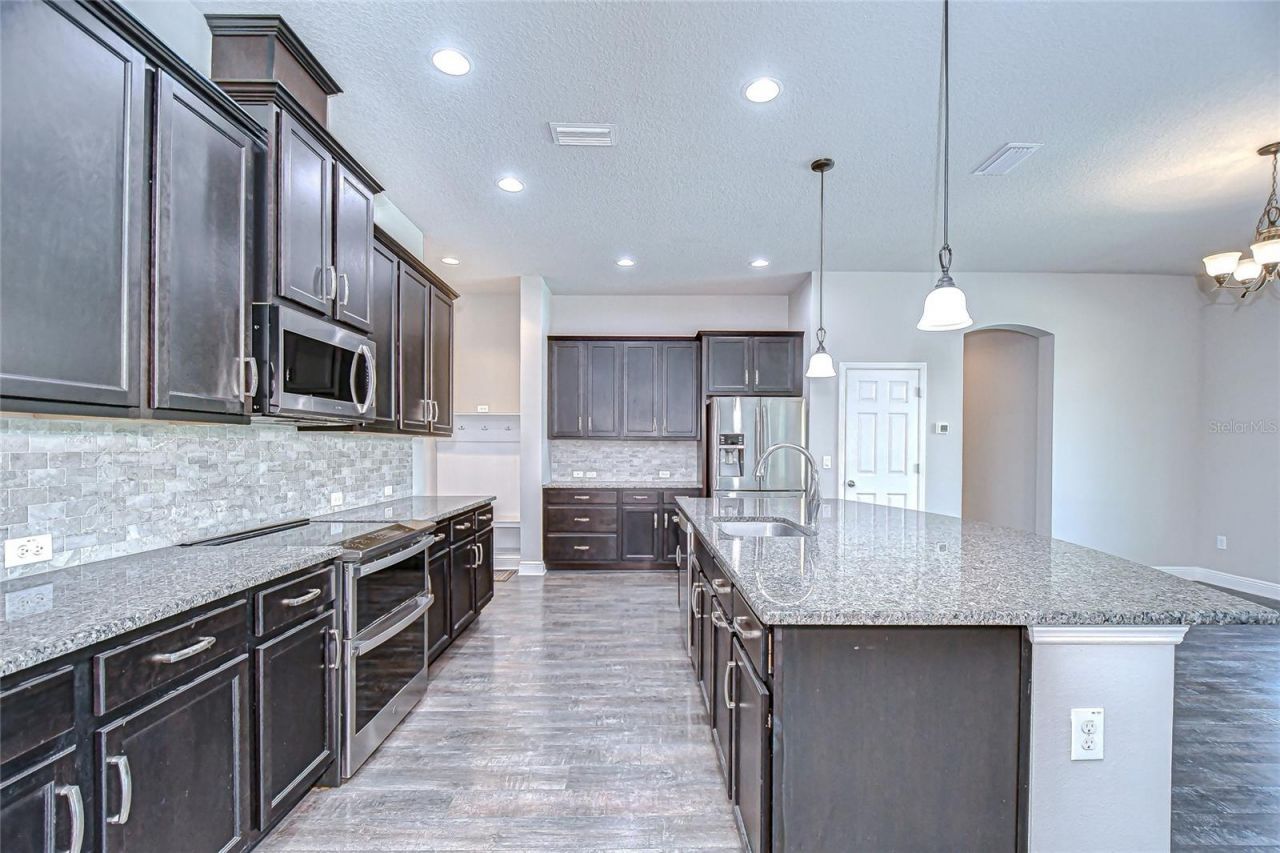 1018 Tracey Ann Loop, Seffner, FL 33584 Photo