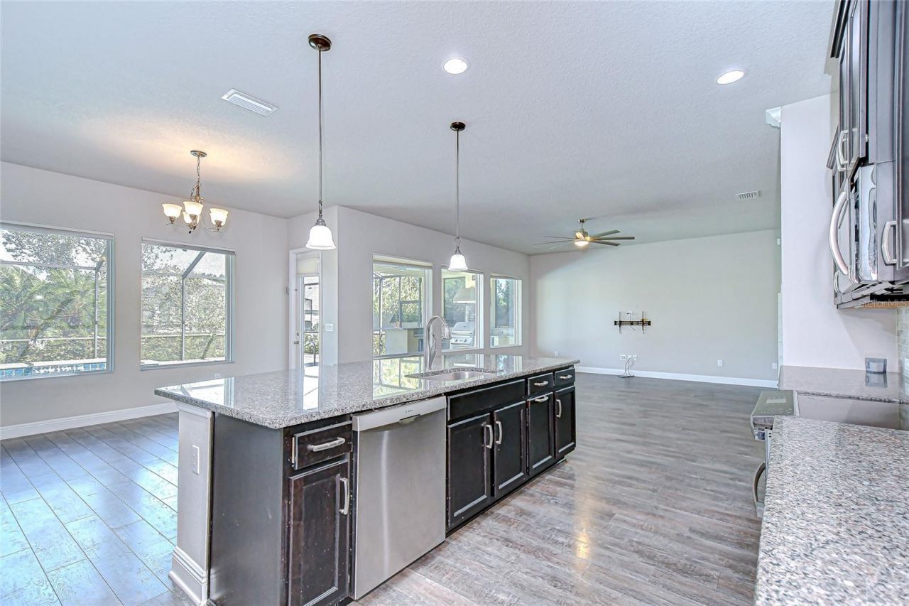 1018 Tracey Ann Loop, Seffner, FL 33584 Photo