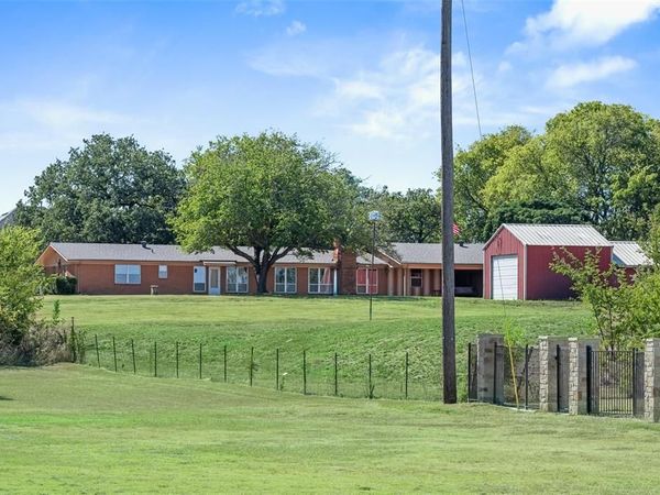 3055 Midway Road, Grapevine, TX 76092