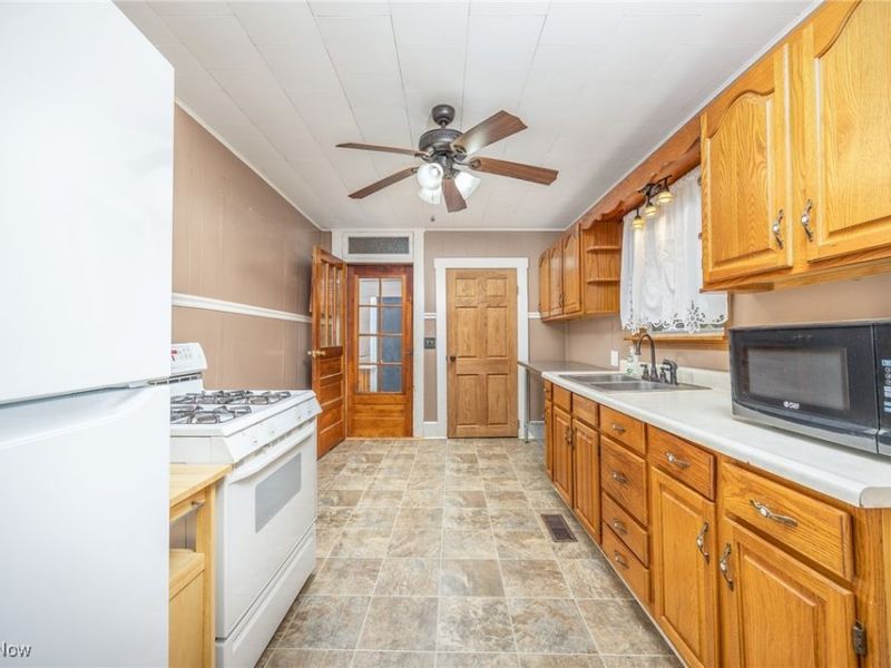 34104 Brwnsvl Co Line Road, New Matamoras, OH 45767 Photo 18