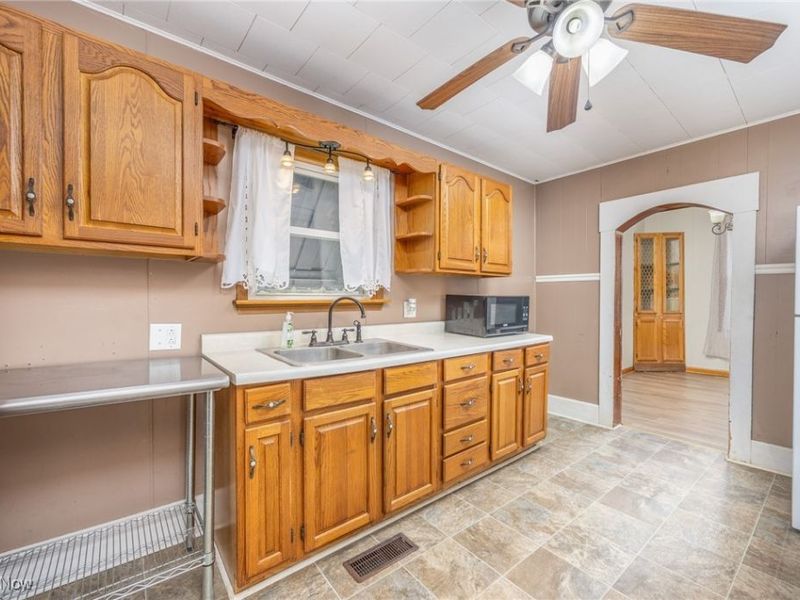 34104 Brwnsvl Co Line Road, New Matamoras, OH 45767 Photo 20