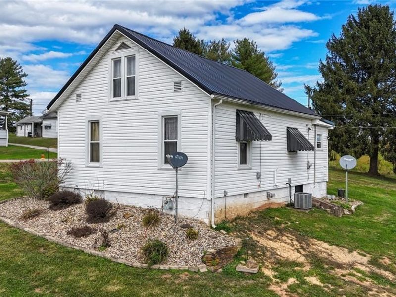 34104 Brwnsvl Co Line Road, New Matamoras, OH 45767 Photo 3