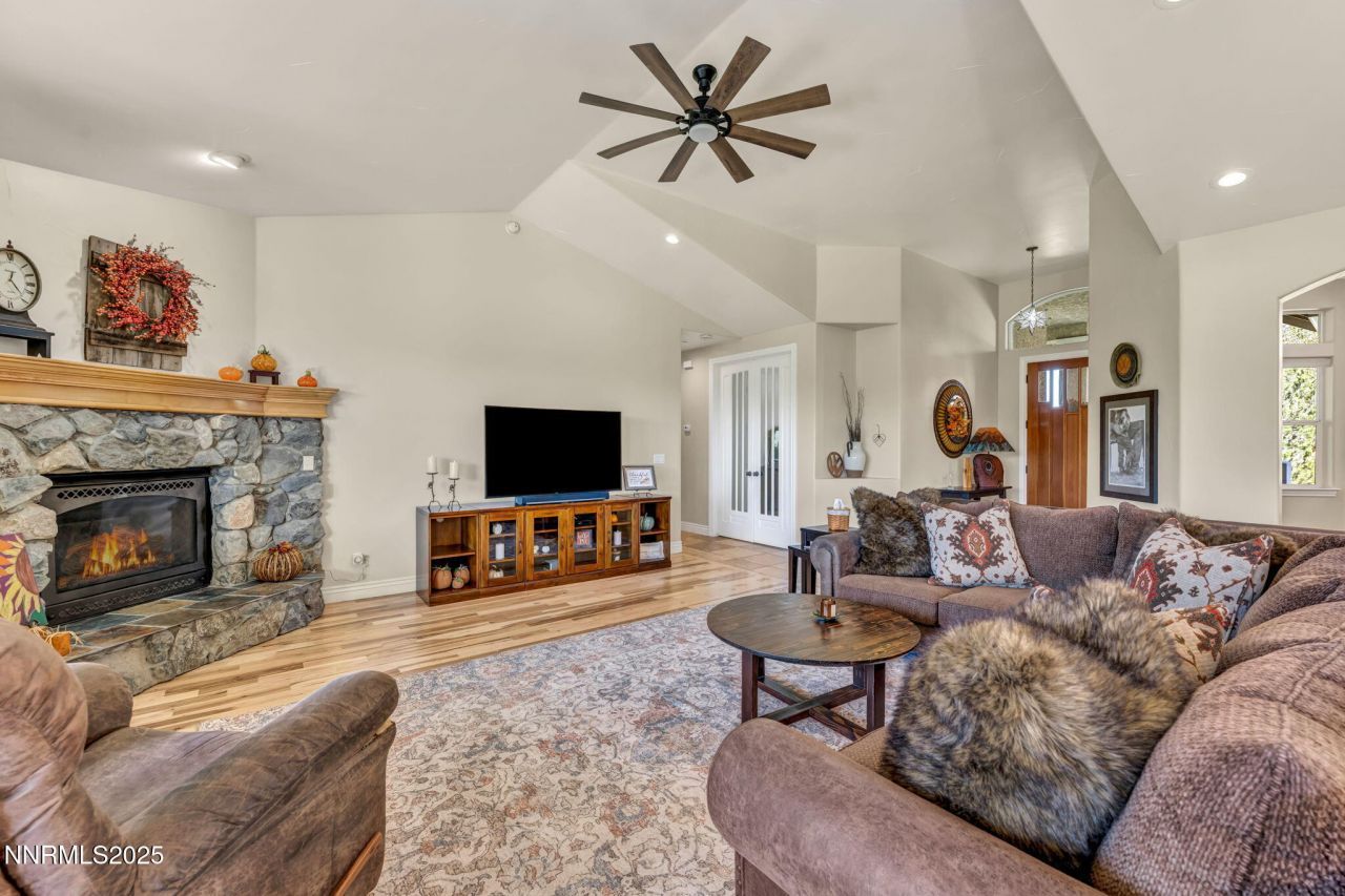 1058 Frieda Lane, Minden, NV 89423 Photo