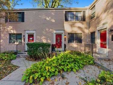 729 N Eton Street, Birmingham, MI 48009