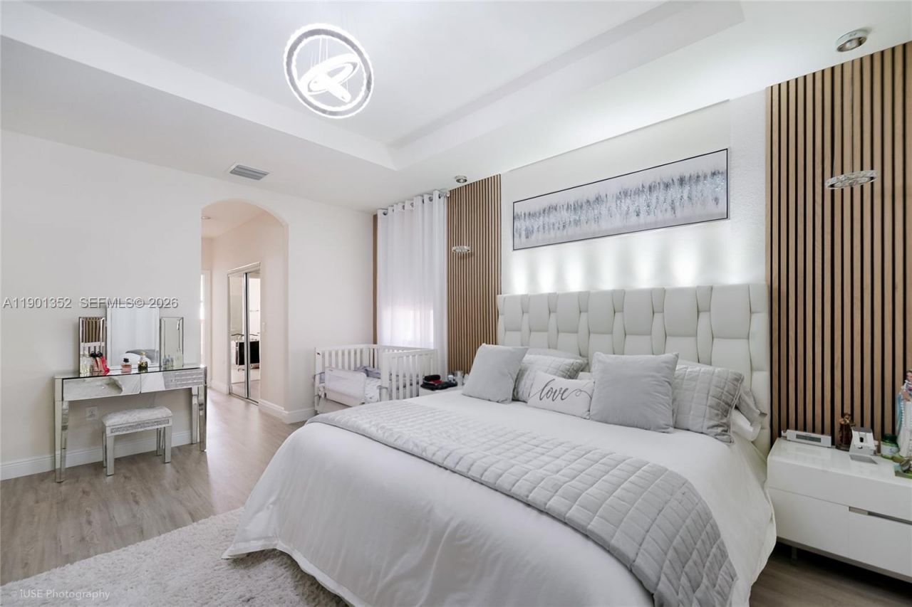 8723 NW 102nd Pl, Doral, FL 33178 Photo