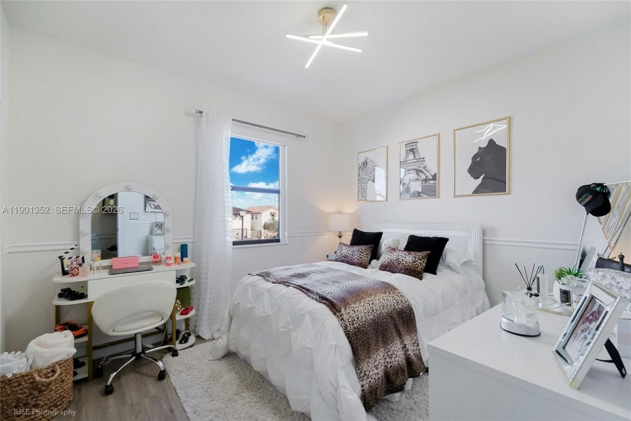 8723 NW 102nd Pl, Doral, FL 33178 Photo