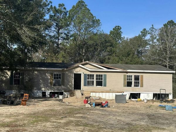 1921 Cotton Creek Road, Baker, FL 32531