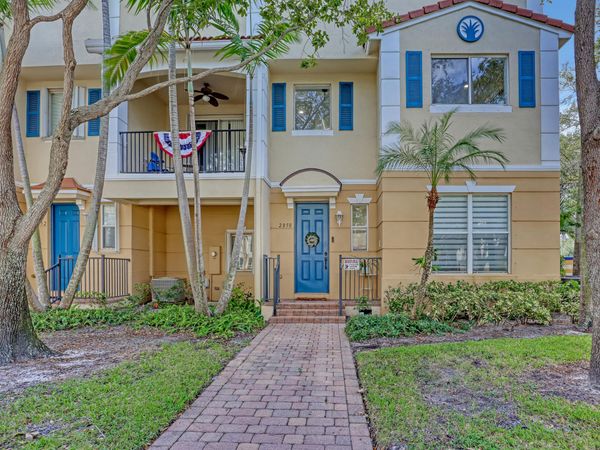 2850 S Oasis Drive, Boynton Beach, FL 33426