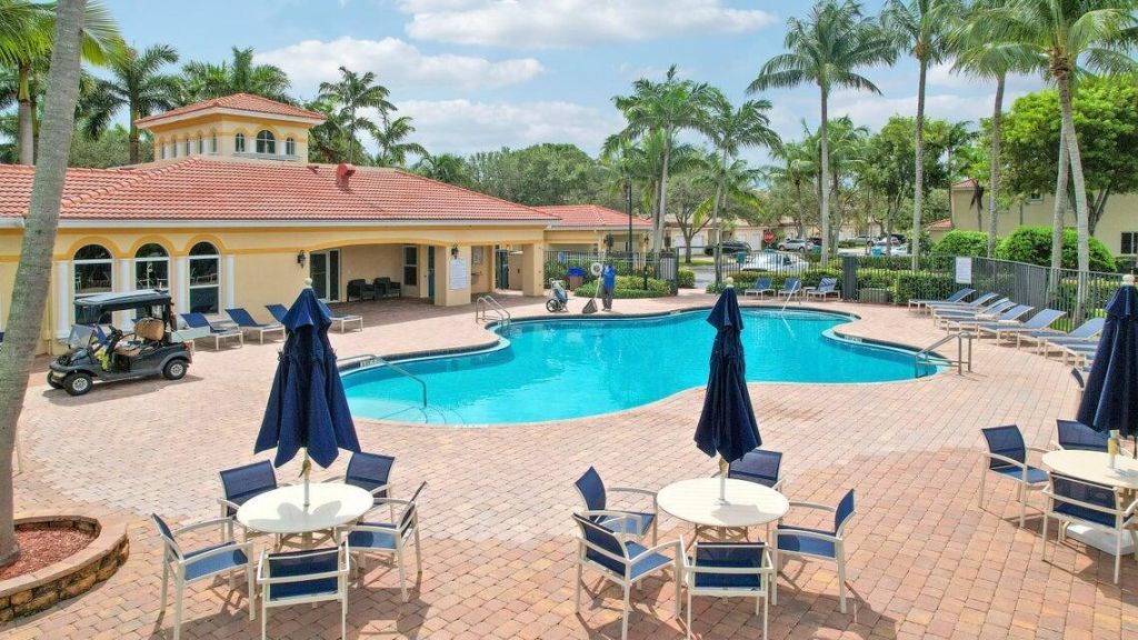 2850 S Oasis Drive, Boynton Beach, FL 33426 Photo