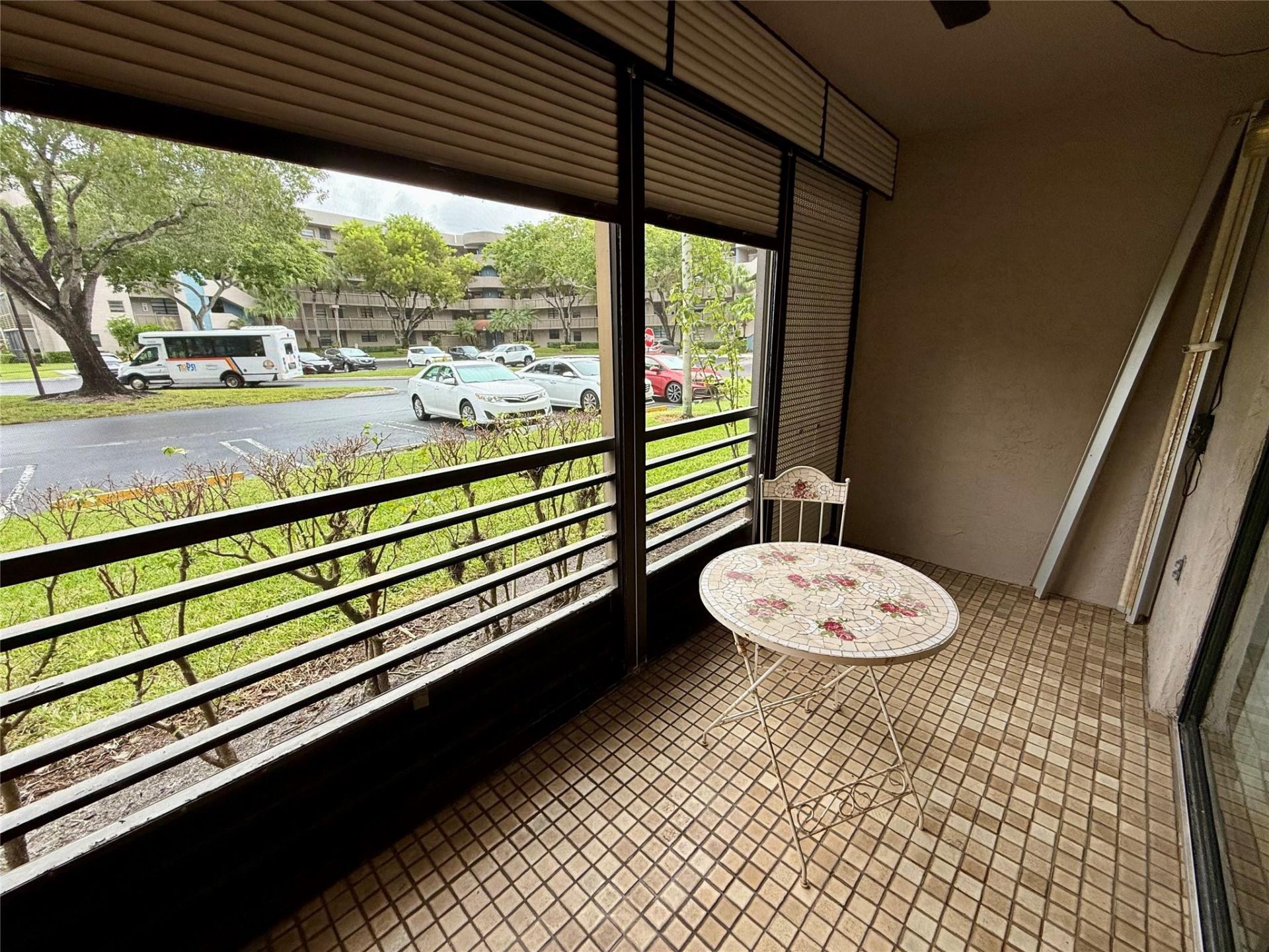 900 Colony Point Circle, Unit 121, Pembroke Pines, FL 33026 Photo