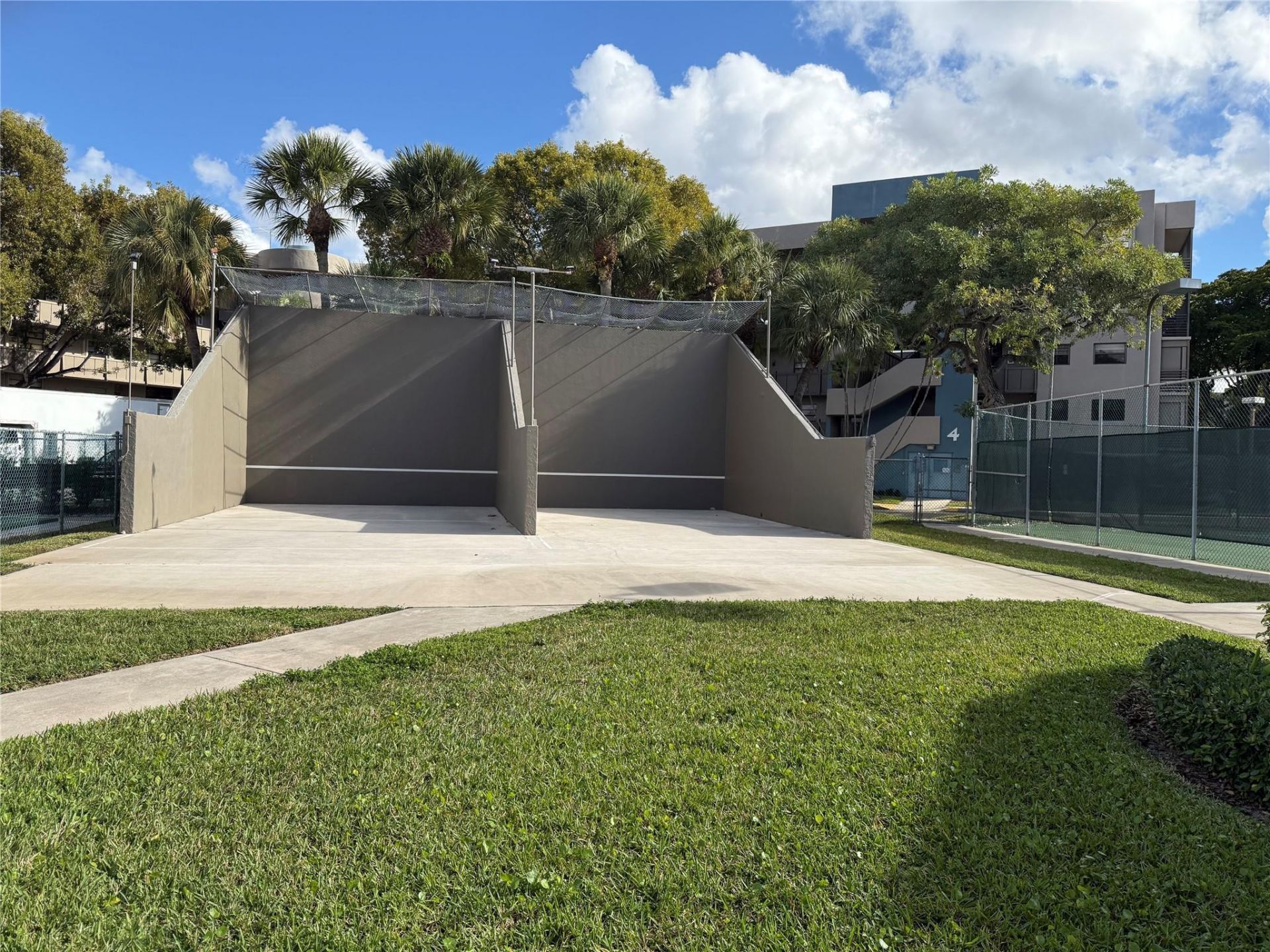 900 Colony Point Circle, Unit 121, Pembroke Pines, FL 33026 Photo