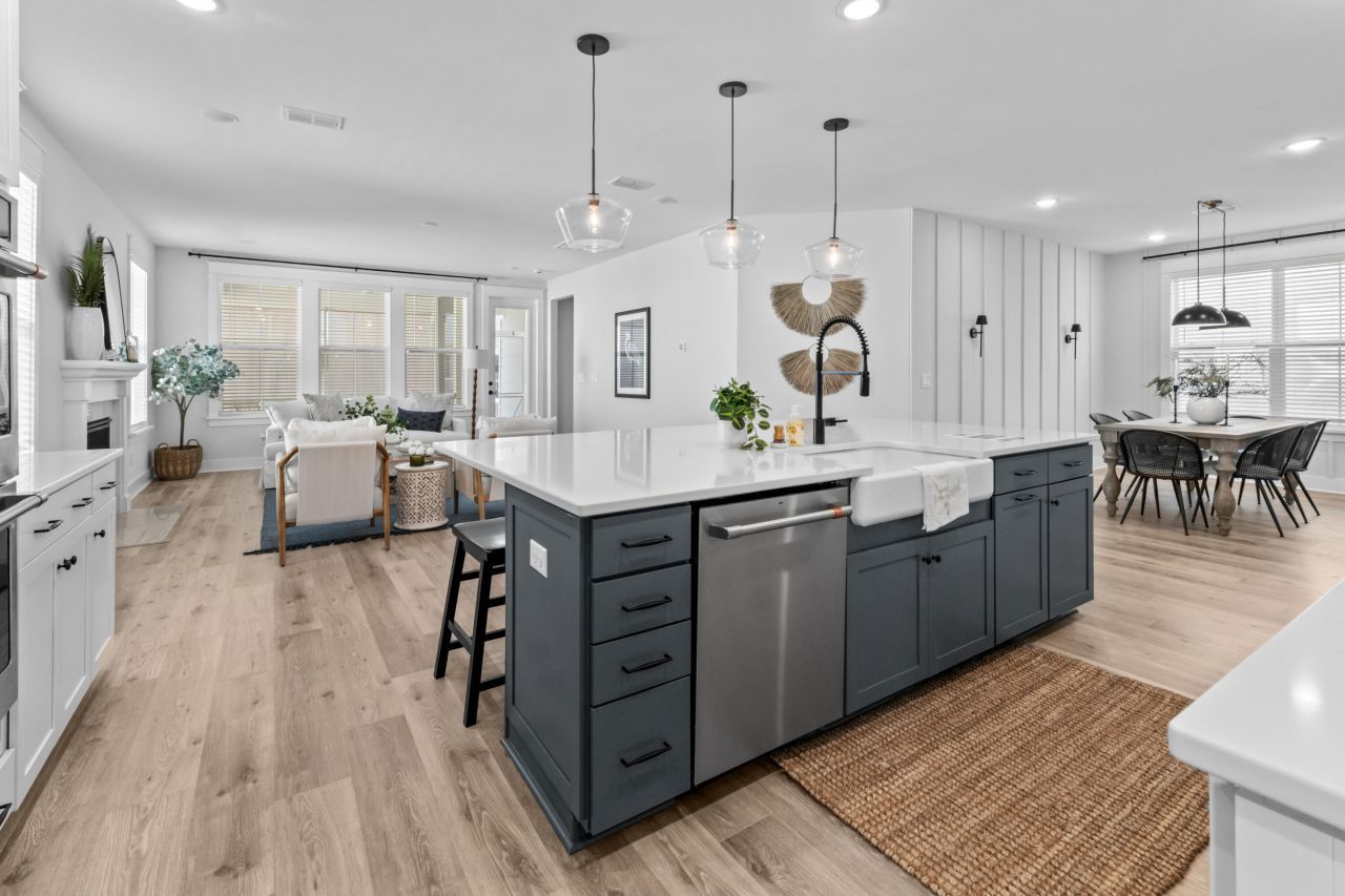 1554 N Lakeshore Drive Photo 11