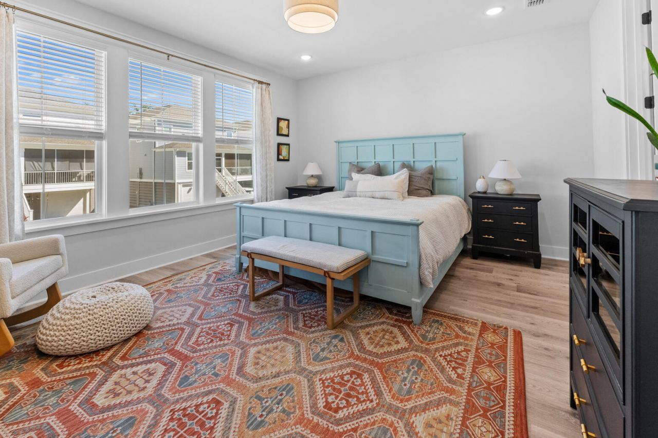 1554 N Lakeshore Drive Photo 24