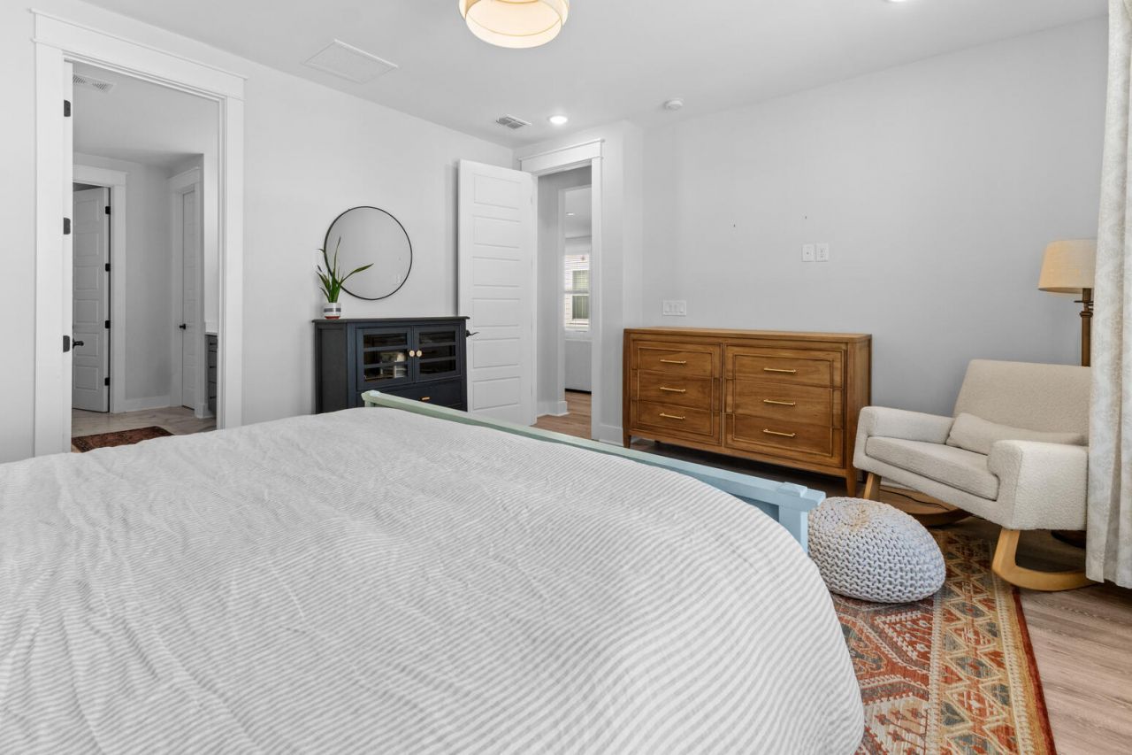 1554 N Lakeshore Drive Photo 25