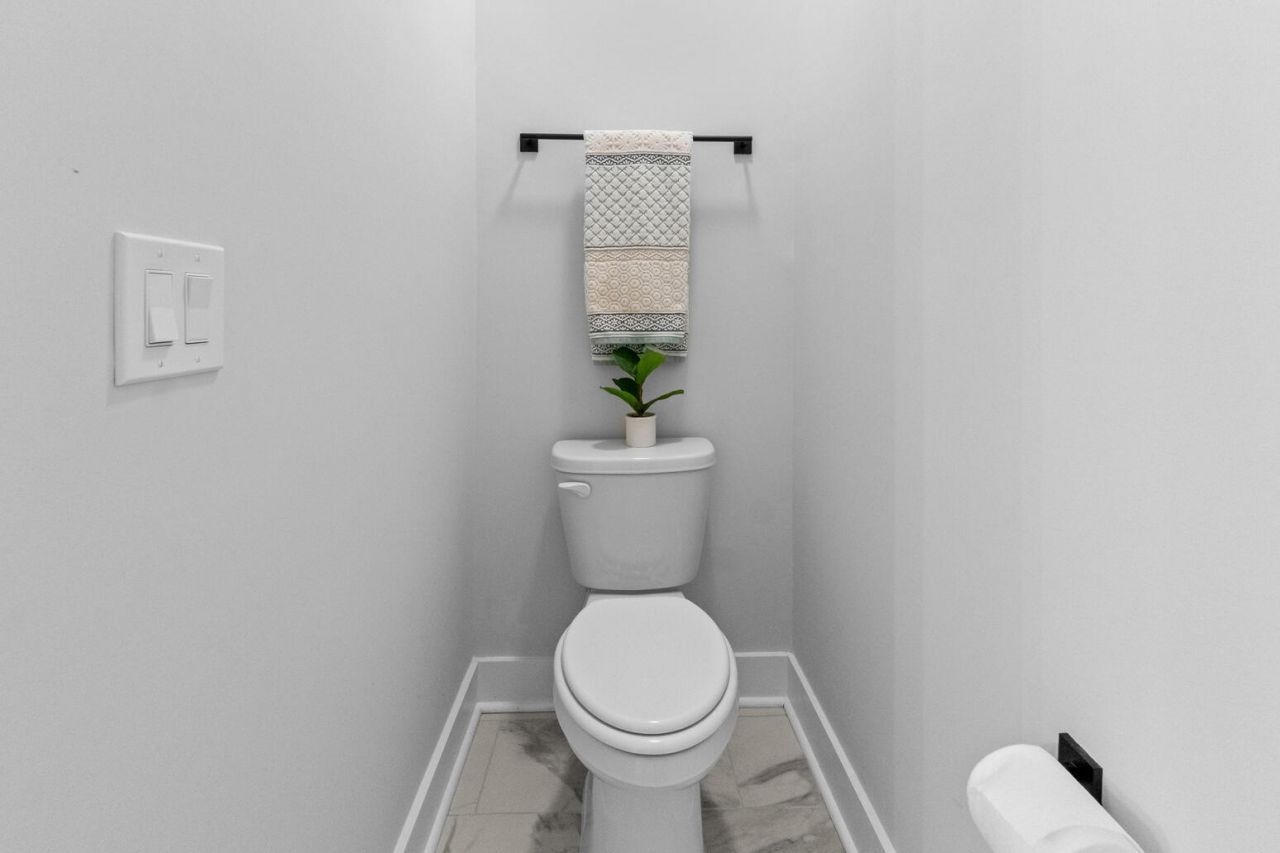 1554 N Lakeshore Drive Photo 29