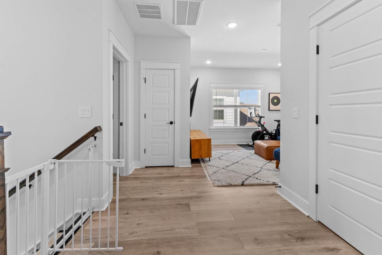 1554 N Lakeshore Drive Photo 37