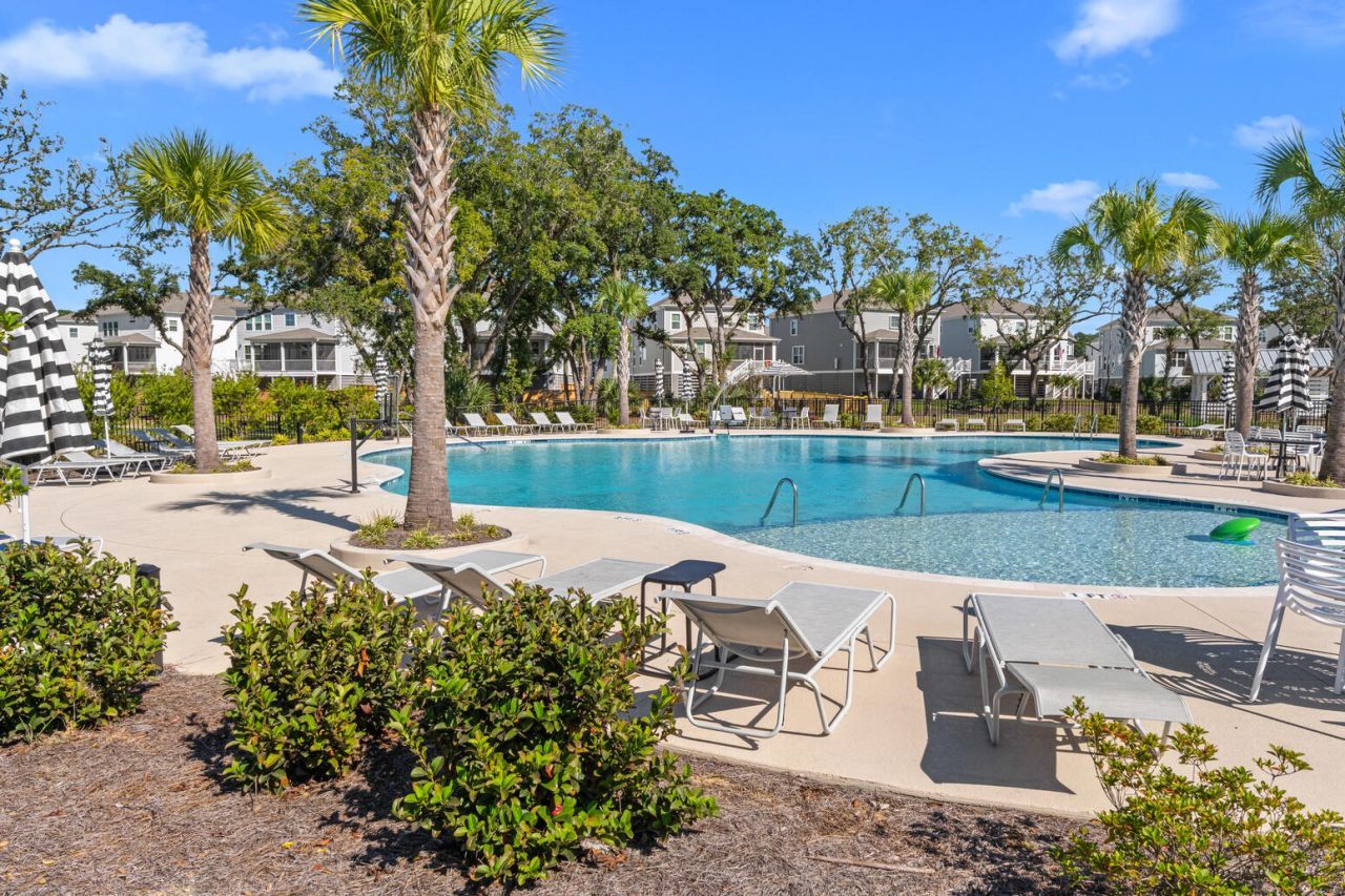 1554 N Lakeshore Drive Photo 60