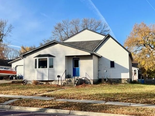 704 S Minnesota Street, Redwood Falls, MN 56283
