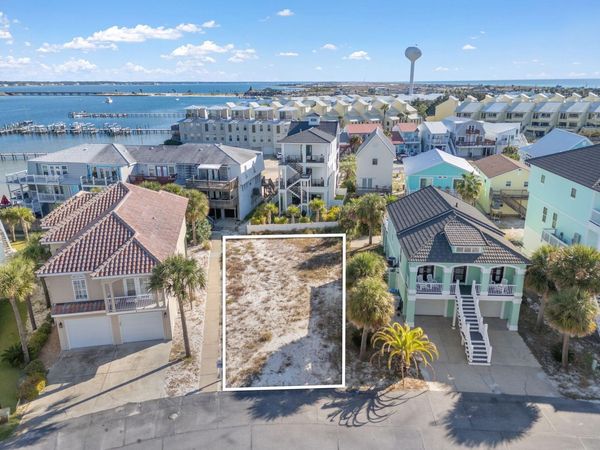 1428 Sonata Court, Navarre, FL 32566