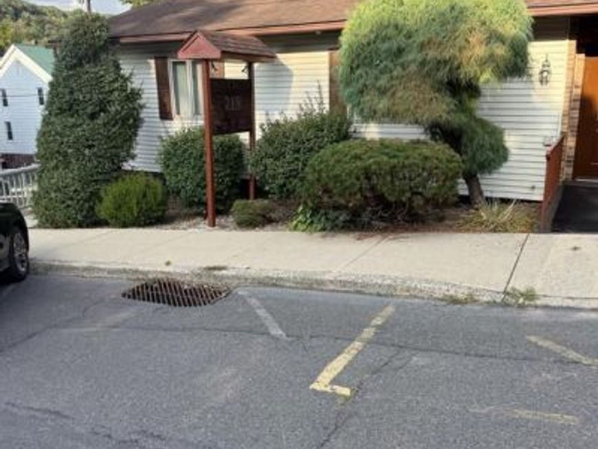 219 N Vine Street, Mount Carmel, PA 17851 Main Photo