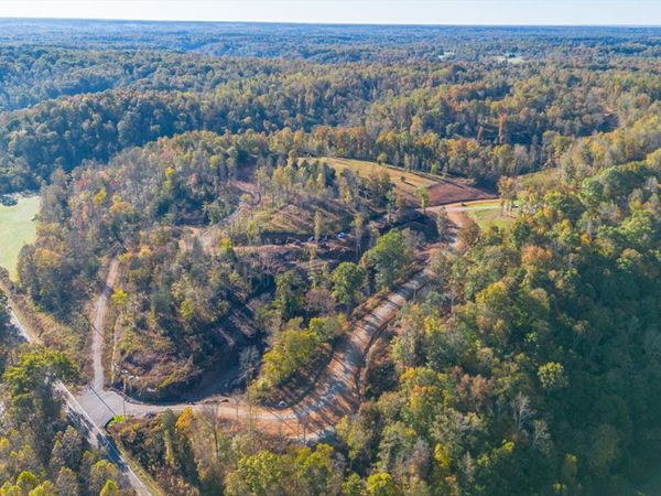 975 Weakley Creek Road, Lawrenceburg, TN 38464