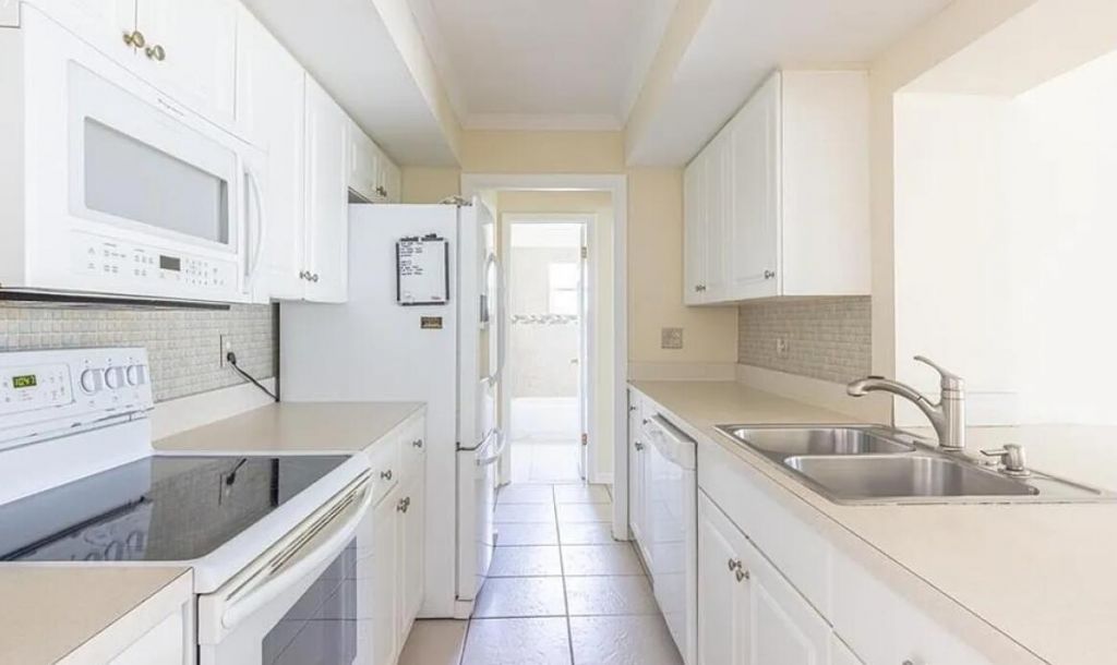 1010 SE Euclid Lane, Port Saint Lucie, FL 34983 Photo