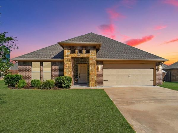 206 Mckittrick Lane, Godley, TX 76044