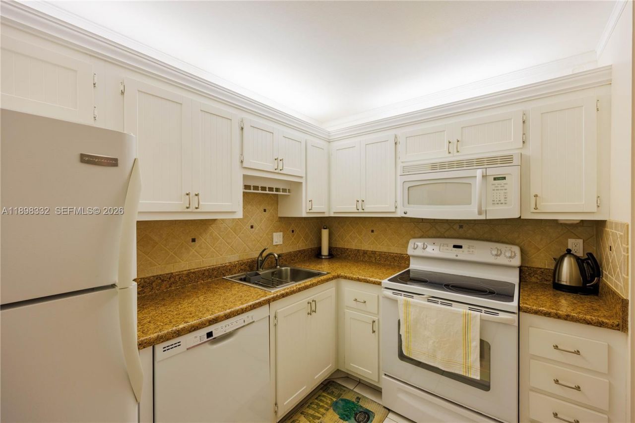 4750 NW 22nd Ct, Unit 211, Lauderhill, FL 33313 Photo