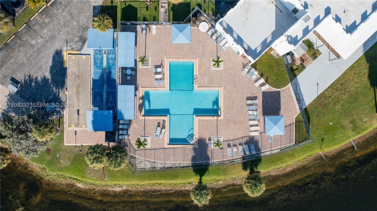 4750 NW 22nd Ct, Unit 211, Lauderhill, FL 33313 Photo