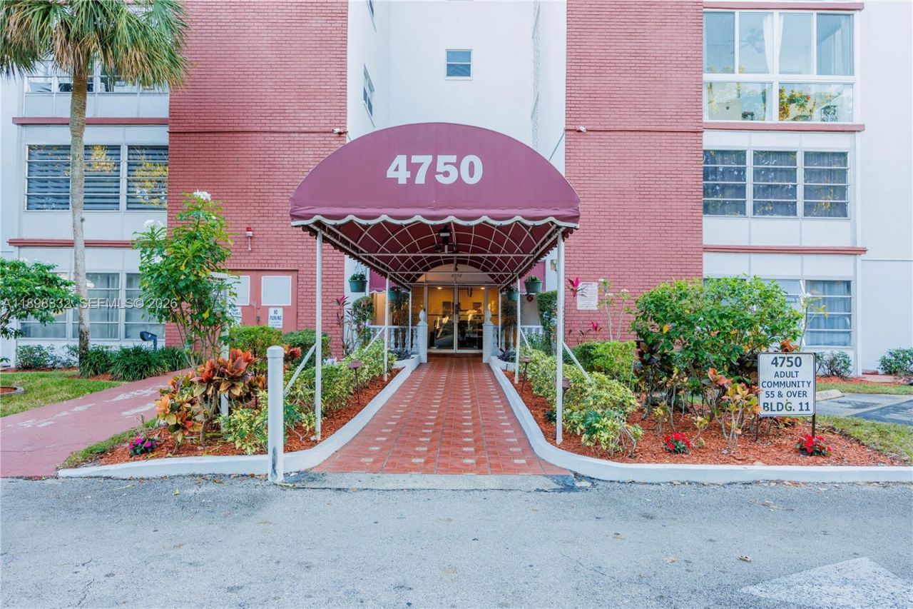 4750 NW 22nd Ct, Unit 211, Lauderhill, FL 33313 Photo
