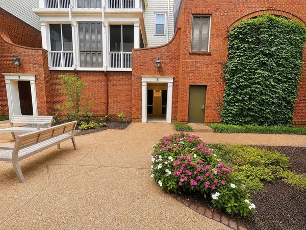 591 LEXINGTON CLUB CT, Unit 201, Memphis, TN 38117