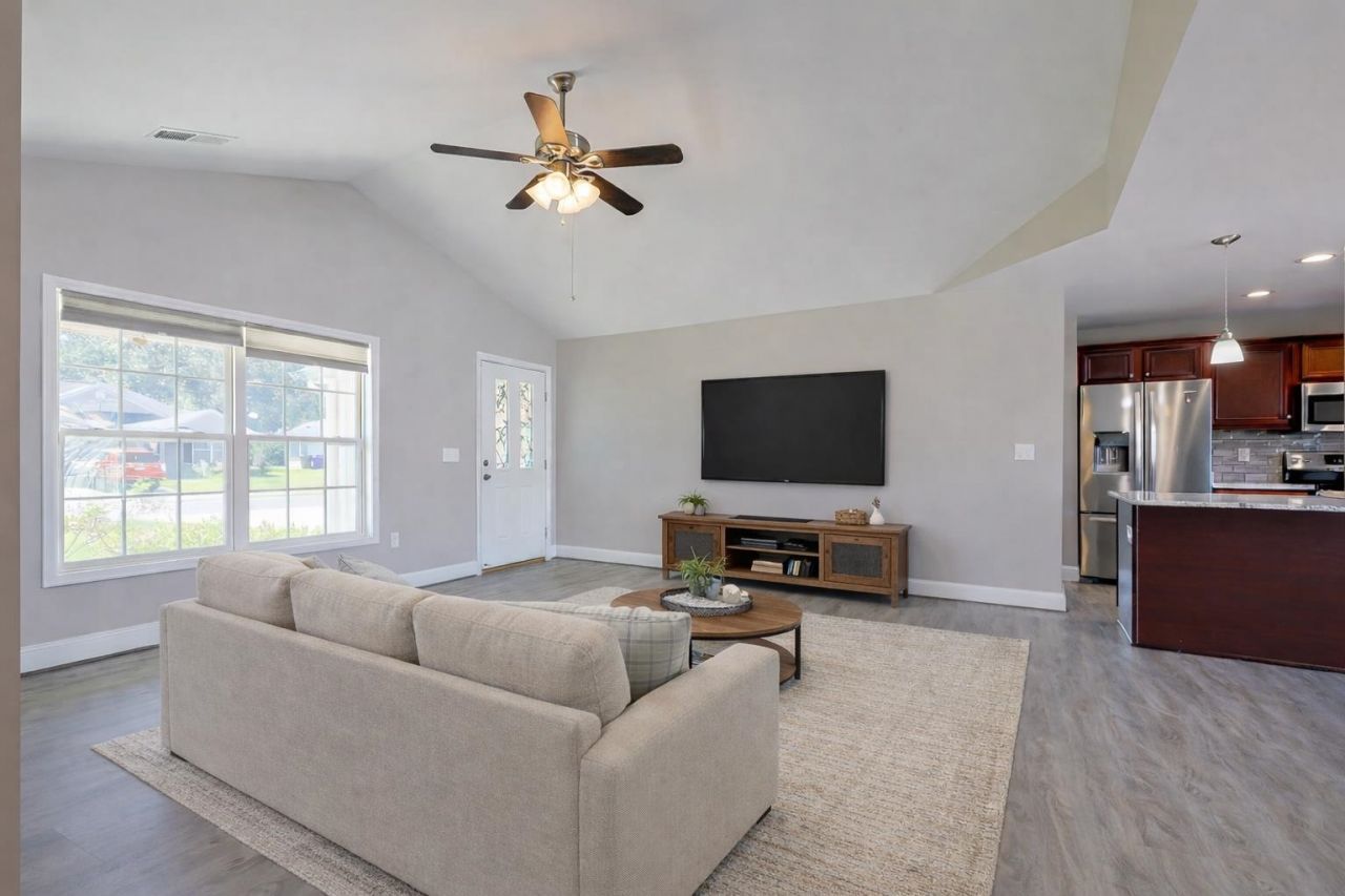 1036 Macala Dr. Photo 7