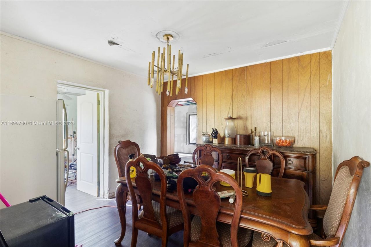 1045 NW 52nd St, Miami, FL 33127 Photo