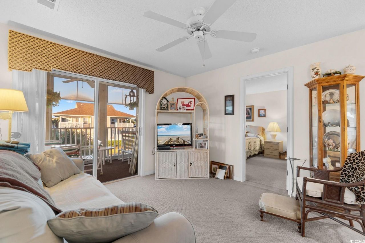 1900 Duffy St. Photo 15