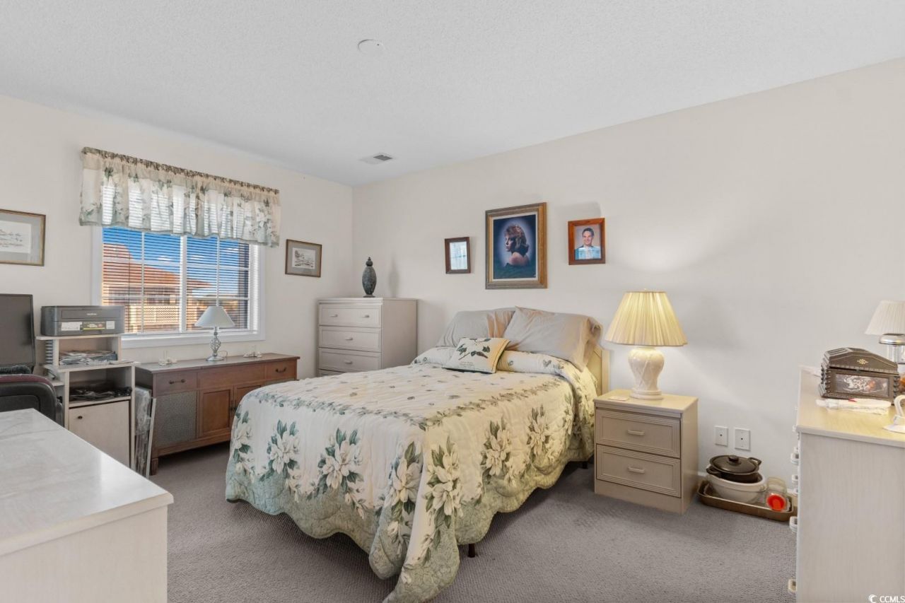 1900 Duffy St. Photo 18