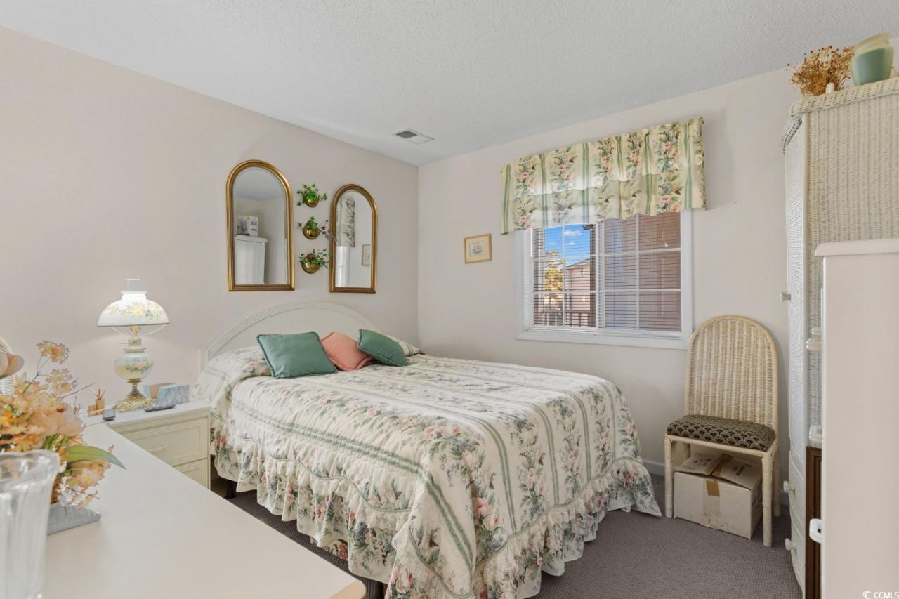 1900 Duffy St. Photo 22