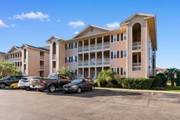 1900 Duffy St. photo 4