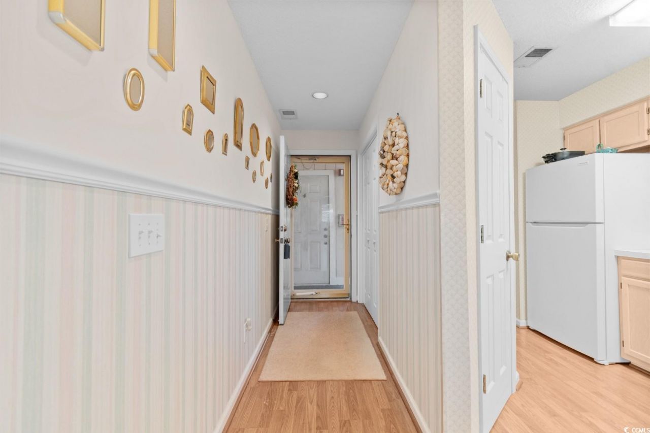 1900 Duffy St. Photo 6