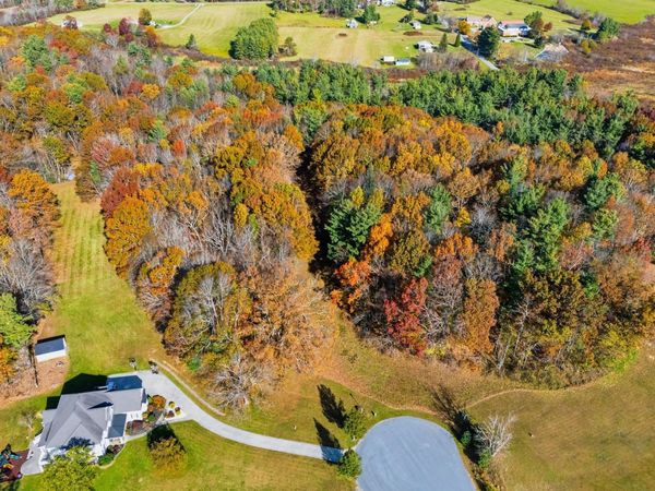 261 Cobble LN, Bent Mountain, VA 24059