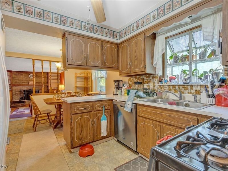 4666 Brendan Circle, North Olmsted, OH 44070 Photo 11