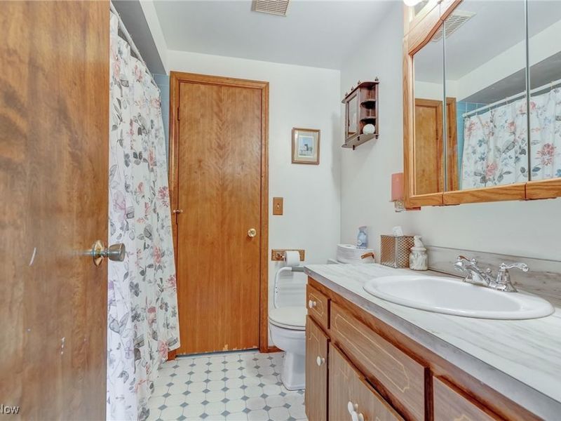 4666 Brendan Circle, North Olmsted, OH 44070 Photo 19