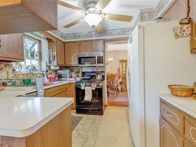 4666 Brendan Circle, North Olmsted, OH 44070 Photo 7