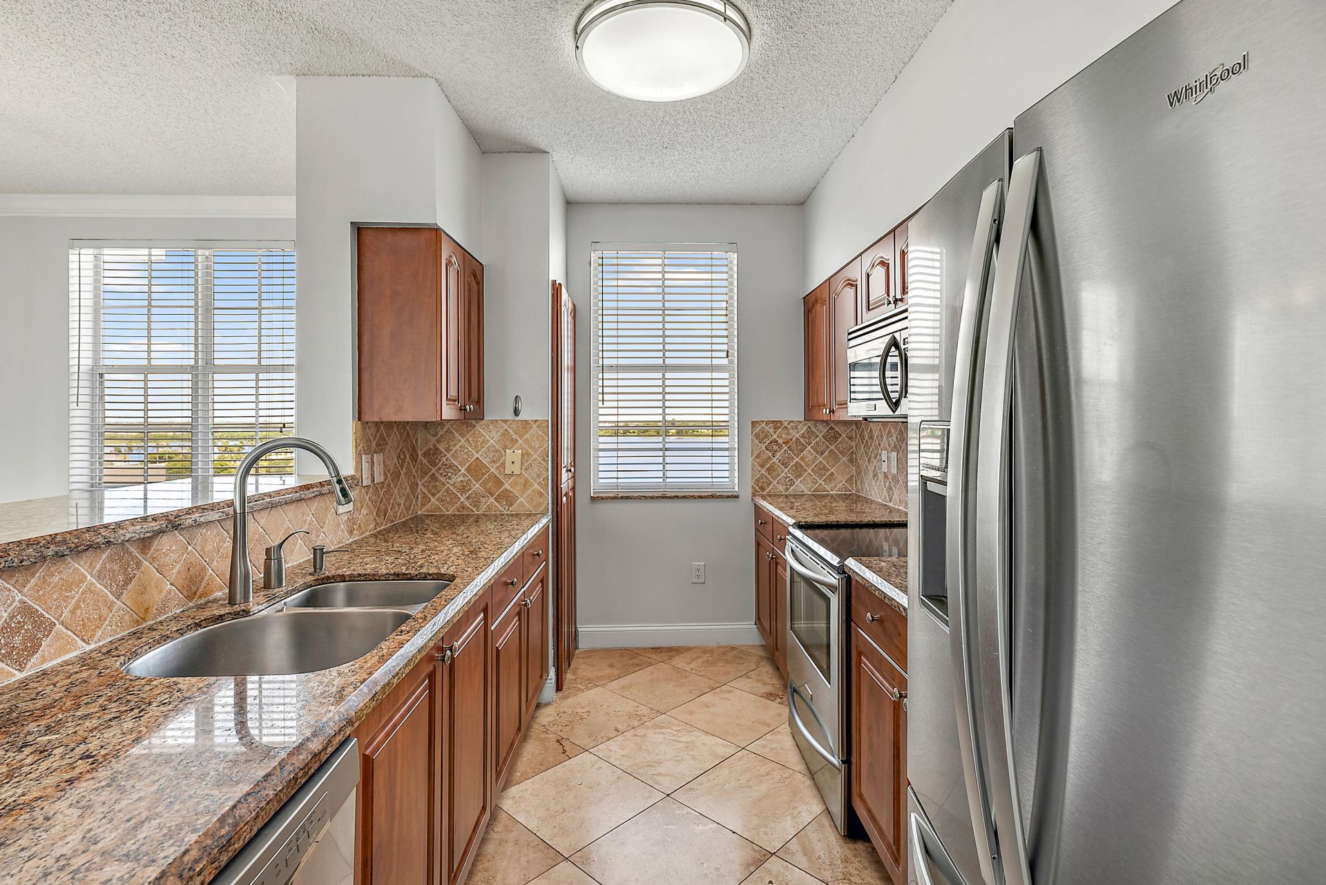 616 Clearwater Park Road, Unit 913, West Palm Beach, FL 33401 Photo