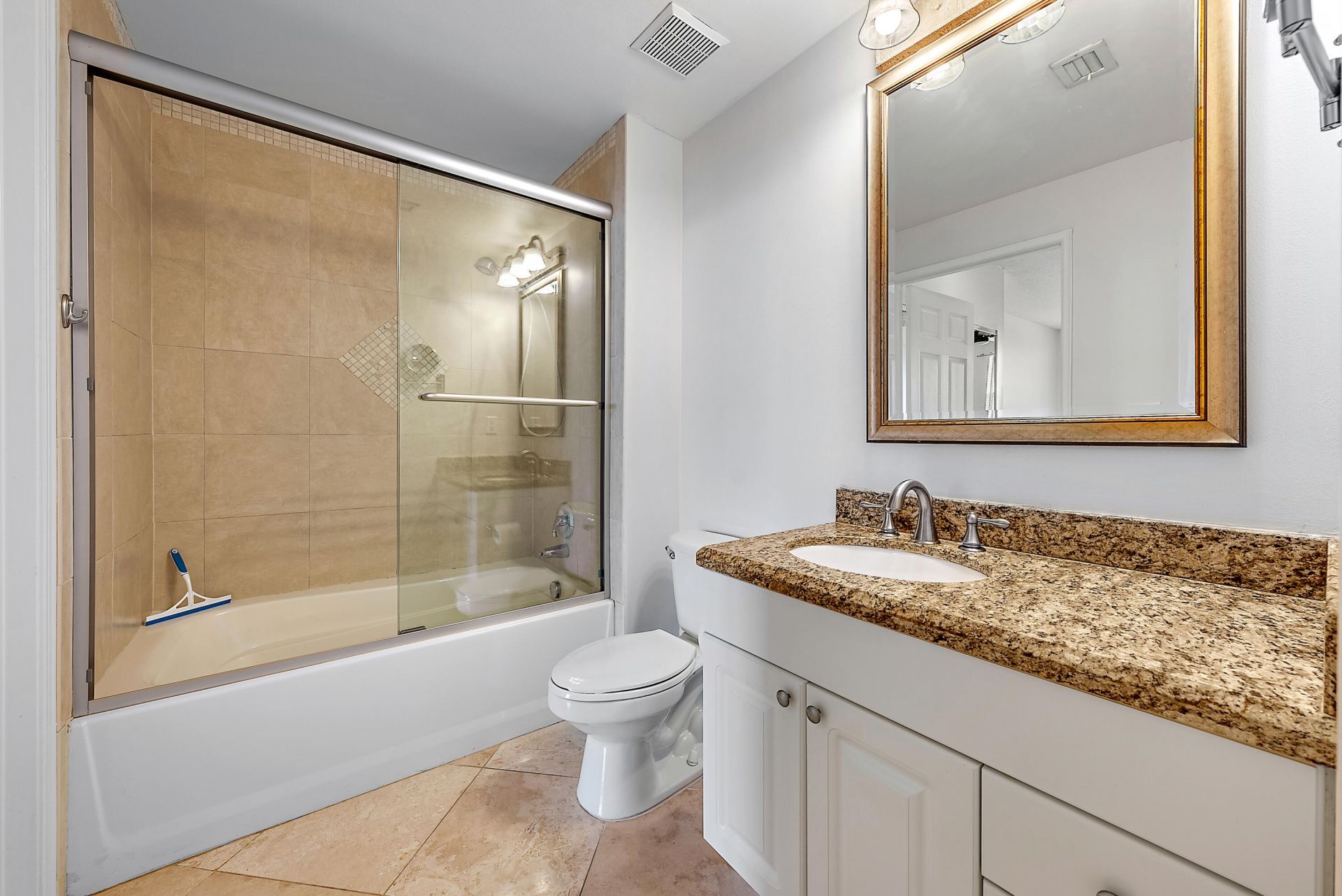 616 Clearwater Park Road, Unit 913, West Palm Beach, FL 33401 Photo