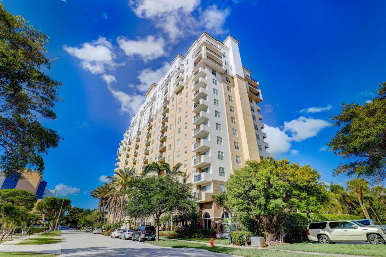 616 Clearwater Park Road, Unit 913, West Palm Beach, FL 33401 Photo