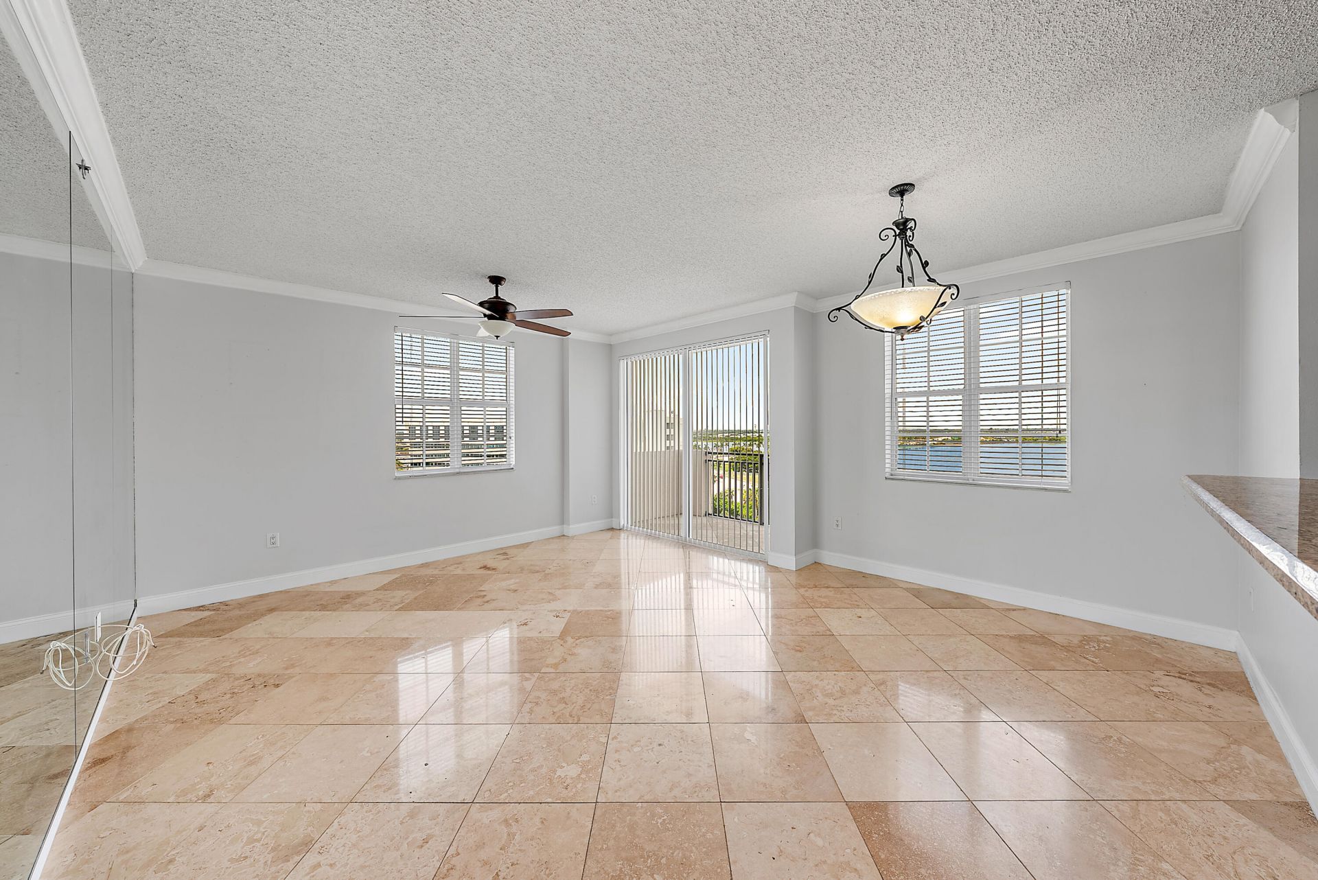 616 Clearwater Park Road, Unit 913, West Palm Beach, FL 33401 Photo