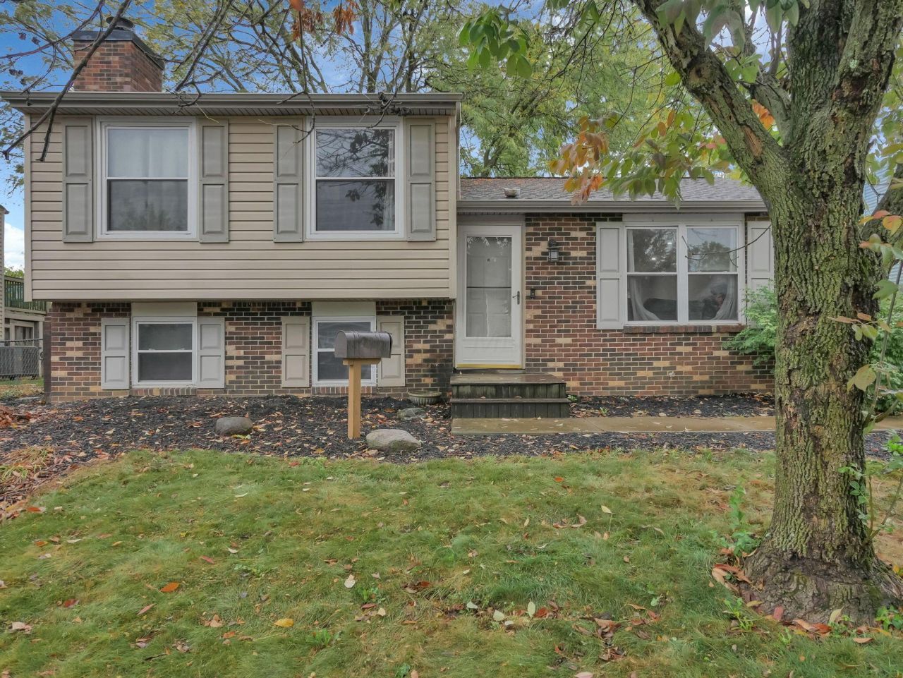 2272 Topaz Drive, Grove City, OH 43123 Main Photo