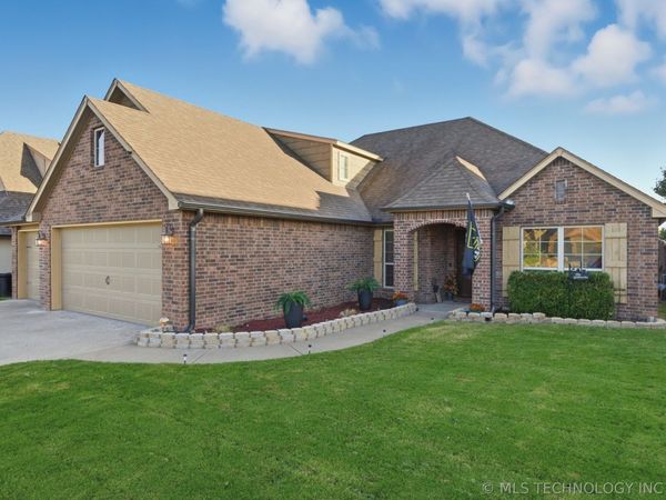 7404 E 83rd Street North, Owasso, OK 74055