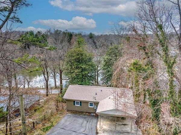 22 E Shore Drive, Asheville, NC 28805